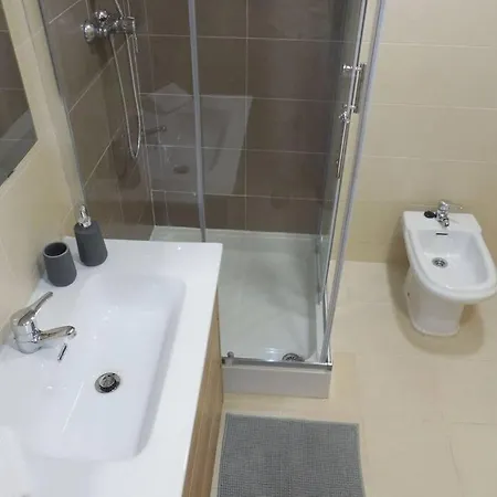 Precioso Piso De 2 * アルミージャ
